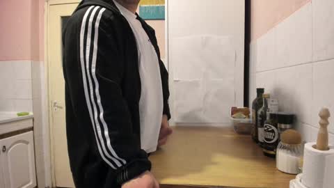 Snapshot of doriancretu95 chatting on 01.12.25 menu below online show from 01.12.25