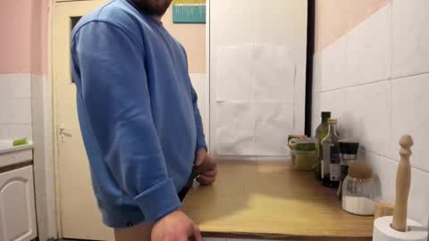 Snapshot of doriancretu95 chatting on 03.05.25 menu below online show from 03.05.25