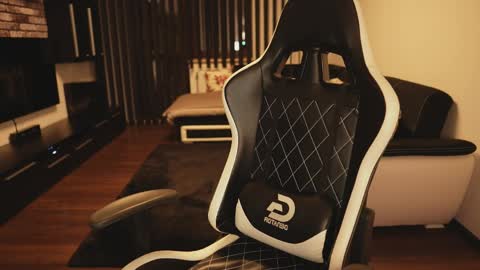 Dorian Reyes online show from 04.07.26