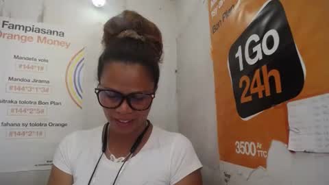 Snapshot of dorothyinsky chatting on 02.24.25 DorothyInsky online show from 02.24.25