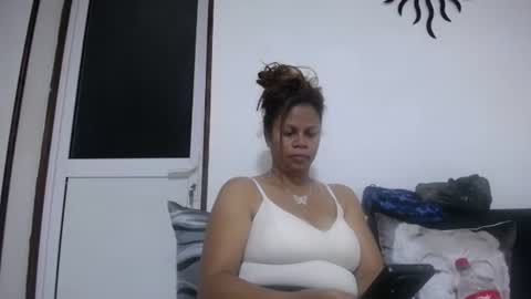 Snapshot of dorothyinsky chatting on 03.01.25 DorothyInsky online show from 03.01.25