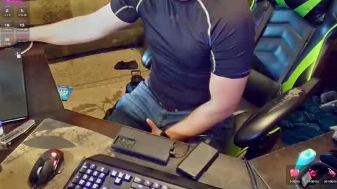 DotYourEyezez  online show from 12.28.24