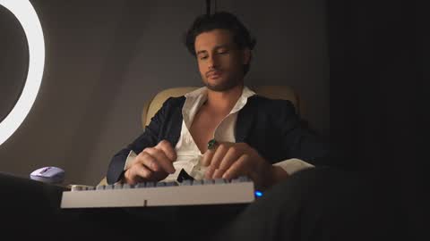 Keen online show from 03.03.25