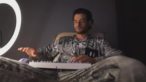 Keen online show from 03.04.25