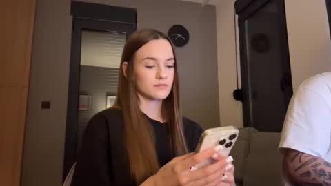 Snapshot of double_sun chatting on 09.08.25 Alice and Mark online show from 09.08.25