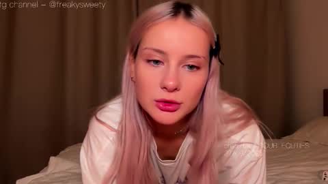 Lana  Eva  dont forget to give us a thumb up online show from 09.27.25