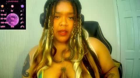 DeeDee online show from 06.10.26