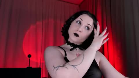 Eva ana Liza online show from 10.22.25