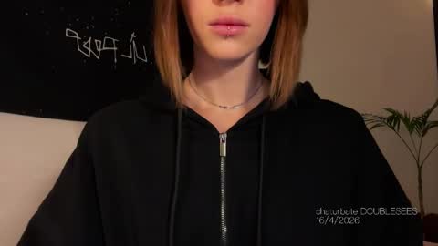 MOLLYYYY dont forget to give me a thumb up online show from 04.16.26