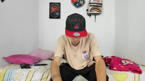 Snapshot of douglas_gallegos chatting on 12.11.24 douglas_gallegos online show from 12.11.24