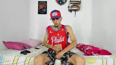 Snapshot of douglas_gallegos chatting on 12.11.24 douglas_gallegos online show from 12.11.24