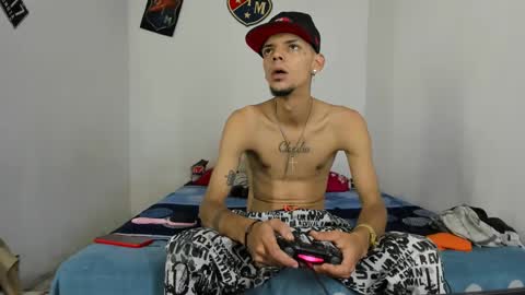 Snapshot of douglas_gallegos chatting on 01.30.25 douglas_gallegos online show from 01.30.25