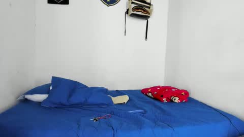 Snapshot of douglas_gallegos chatting on 12.18.25 douglas_gallegos online show from 12.18.25