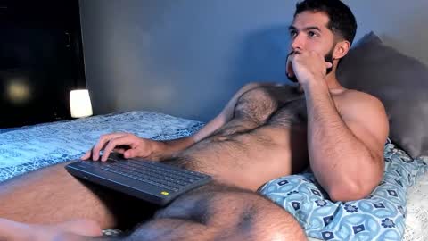 Snapshot of douglasskingjr chatting on 10.27.25 douglasskingjr online show from 10.27.25