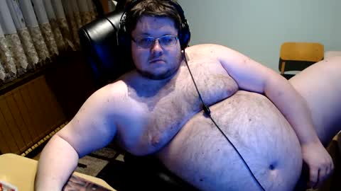 Snapshot of dovahkaat chatting on 03.12.25 dovahkaat online show from 03.12.25