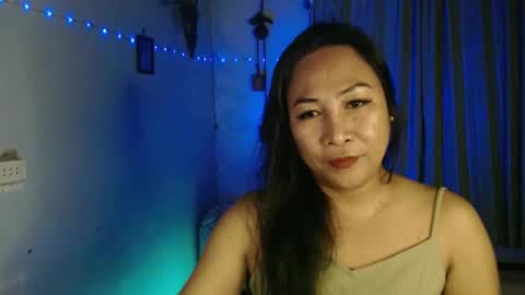 doyouwantme143 online show from 10.24.25