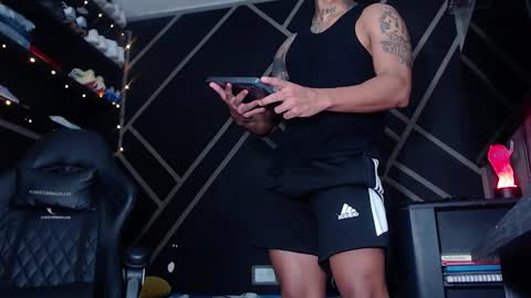 Drake online show from 11.08.25