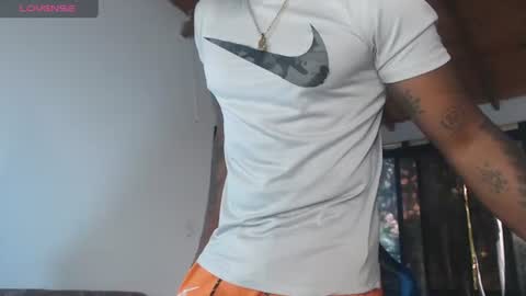 Snapshot of drake_nassir4 chatting on 06.23.26 ---Drake--- online show from 06.23.26