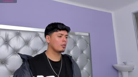 drakeeee online show from 10.23.25