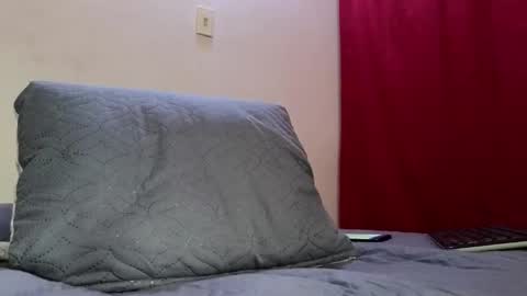 Snapshot of drakesonxx chatting on 03.12.25 Andrs  Independent Model online show from 03.12.25