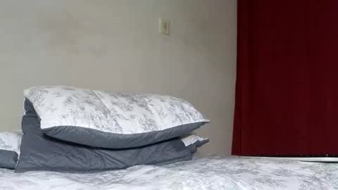 Snapshot of drakesonxx chatting on 11.16.25 Andrs Independent Model online show from 11.16.25