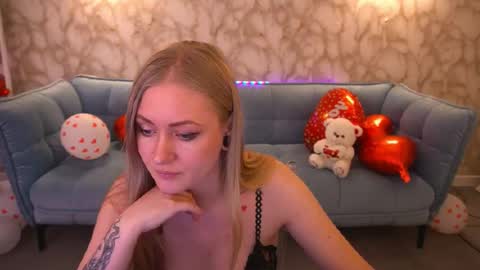 Snapshot of dramaquenn chatting on 02.15.26 Lina online show from 02.15.26