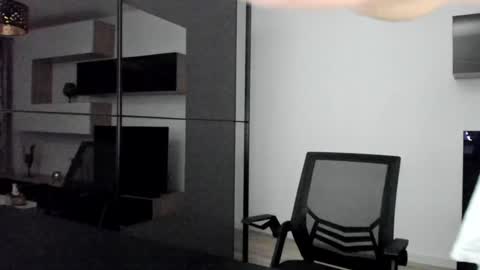 Snapshot of draven_a chatting on 01.14.25 Draven A online show from 01.14.25