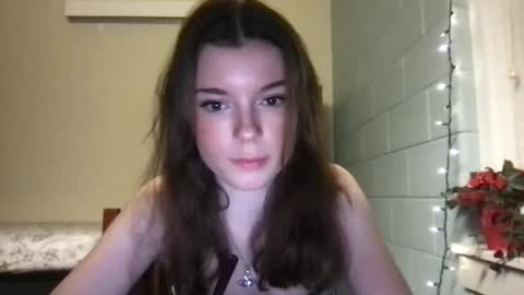 Snapshot of dream1girl_ chatting on 02.24.25 ur dream girl online show from 02.24.25