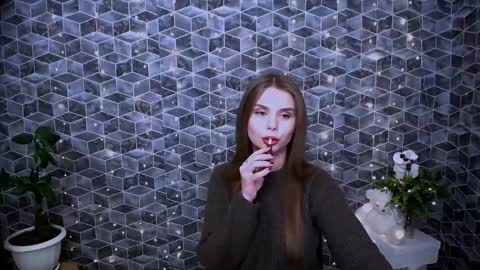 Snapshot of dream_mari chatting on 11.12.25 Mari online show from 11.12.25