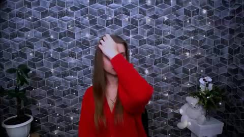 Snapshot of dream_mari chatting on 11.15.25 Mari online show from 11.15.25