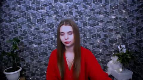 Snapshot of dream_mari chatting on 11.25.25 Mari online show from 11.25.25