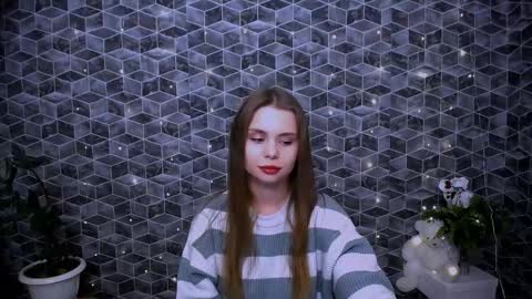 Snapshot of dream_mari chatting on 12.16.25 Mari online show from 12.16.25