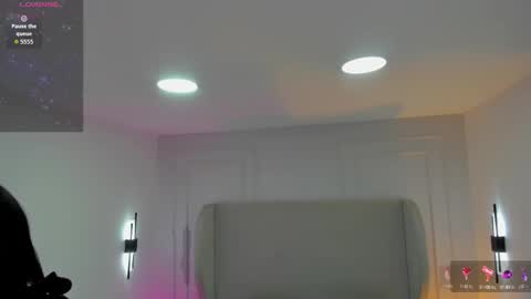 N E N A  online show from 10.04.25