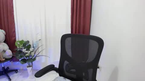 Snapshot of dream_onmexxx chatting on 09.18.25 dream_onmexxx online show from 09.18.25