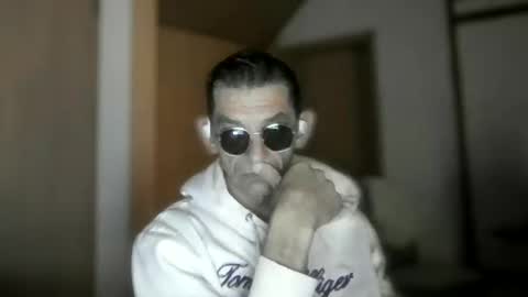 Snapshot of dreambob chatting on 10.10.25 Dreambob online show from 10.10.25