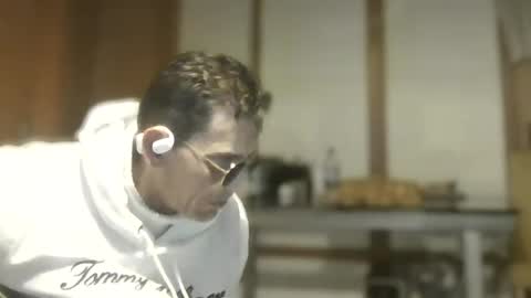 Snapshot of dreambob chatting on 11.02.25 Dreambob online show from 11.02.25