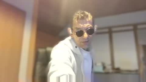 Snapshot of dreambob chatting on 12.16.25 Dreambob online show from 12.16.25