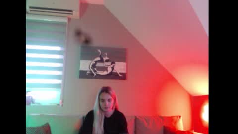 A girl online show from 12.05.25