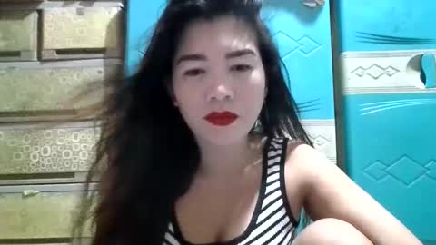 Snapshot of dreamer_17 chatting on 12.03.25 Maui online show from 12.03.25