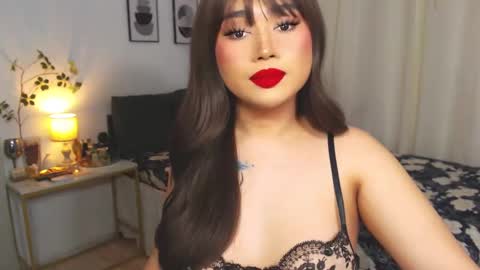 Snapshot of dreamgirlheaven chatting on 01.16.25 Heaven online show from 01.16.25