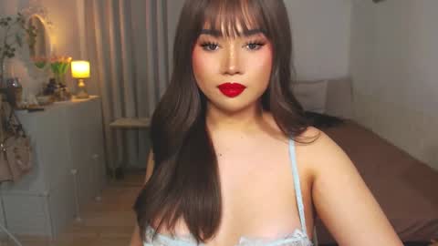 Snapshot of dreamgirlheaven chatting on 01.27.25 Heaven online show from 01.27.25