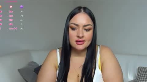 Snapshot of dreamyhousewife1 chatting on 10.24.25 dreamyhousewife1 online show from 10.24.25