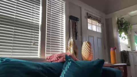 RIRI OR DREAMY online show from 01.22.25