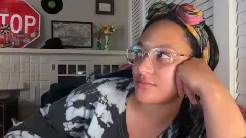 RIRI OR DREAMY online show from 03.06.25