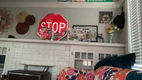 RIRI OR DREAMY online show from 04.16.26