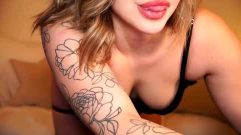 MISS B online show from 04.16.26