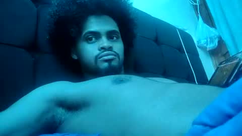 Snapshot of drelh chatting on 12.21.25 Drelhh online show from 12.21.25