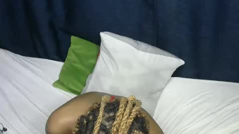 Snapshot of drip_byb chatting on 11.30.25 drip_byb online show from 11.30.25