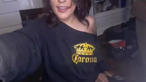 Snapshot of drippinglilygagwell chatting on 11.10.25 drippinglilygagwell online show from 11.10.25