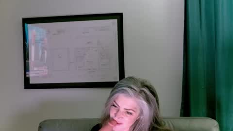 Snapshot of drippingwetgoddess chatting on 04.26.26 Angie online show from 04.26.26